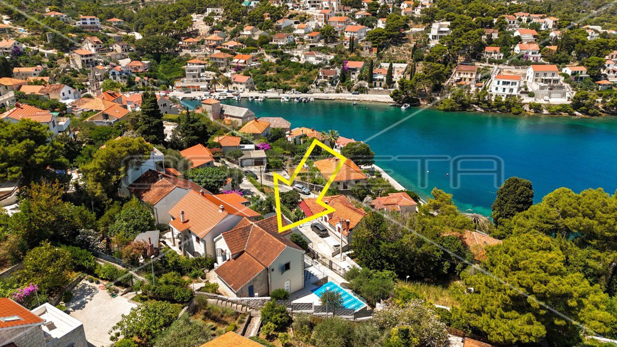 House For sale - SPLITSKO-DALMATINSKA BRAČ