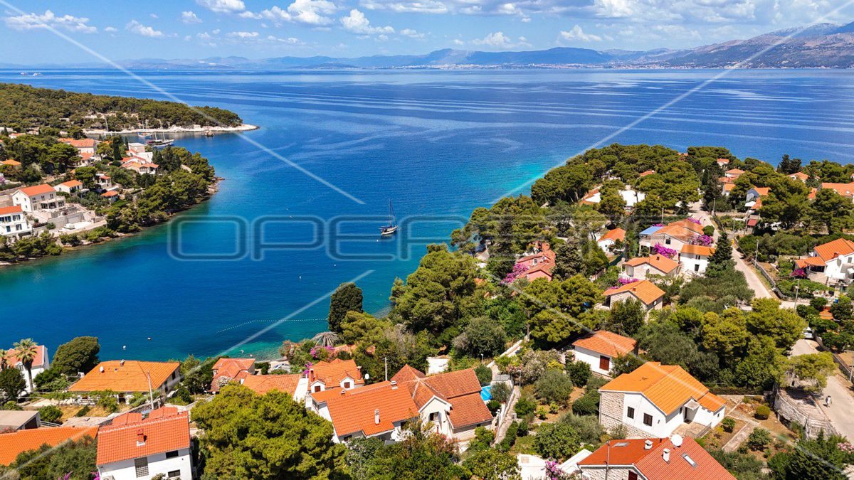 House For sale - SPLITSKO-DALMATINSKA BRAČ