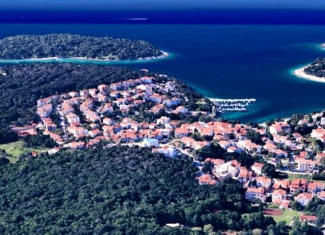 Pozemok na predaj 6803 m² – Pješčana Uvala