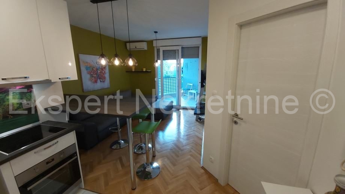 Apartmán Na prenájom - SPLITSKO-DALMATINSKA SPLIT