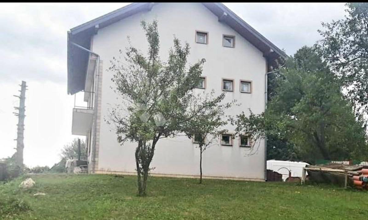 Casa In vendita - KARLOVAČKA SLUNJ