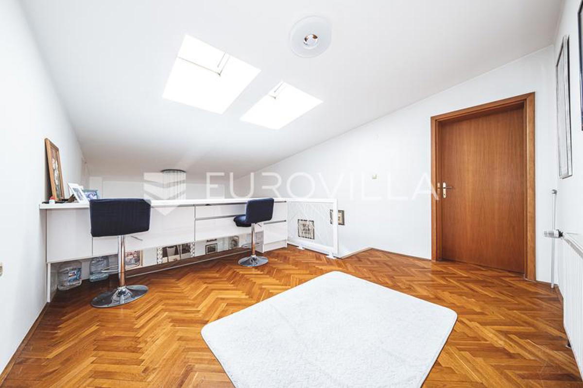 Apartmán Na predaj - GRAD ZAGREB ZAGREB