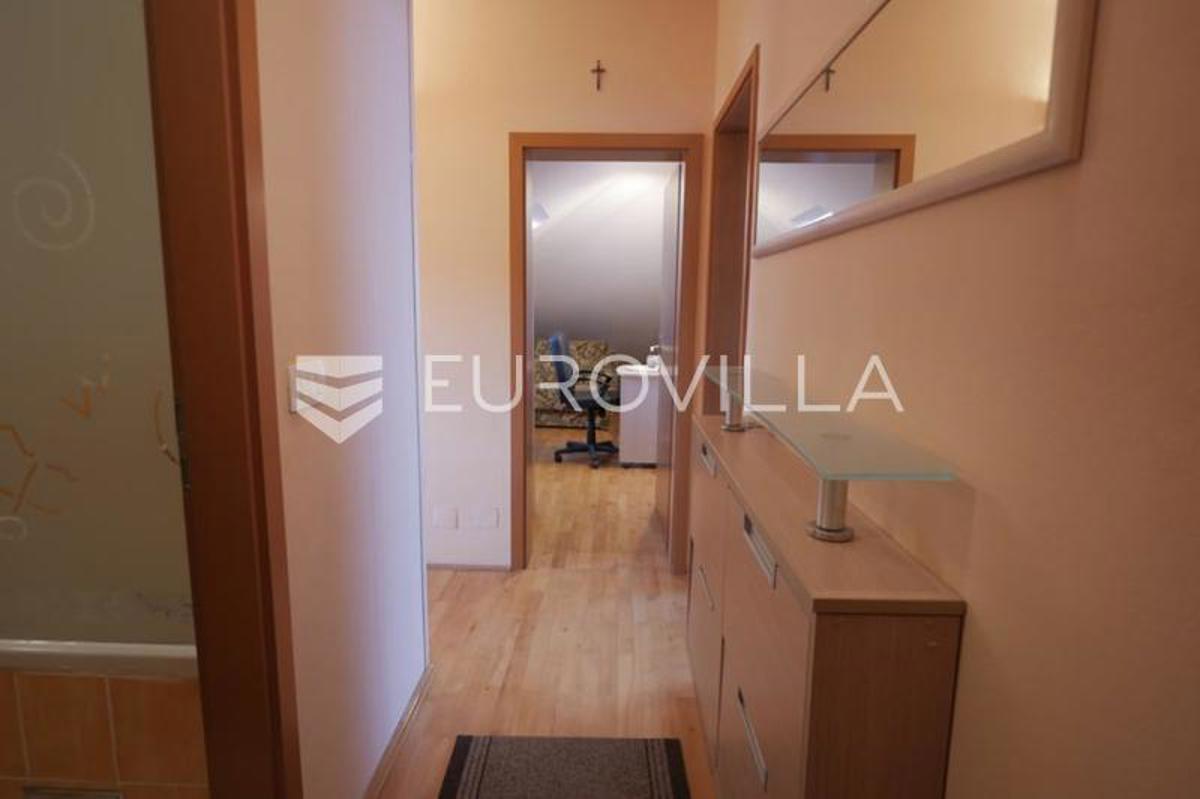 Appartement À louer - SPLITSKO-DALMATINSKA SPLIT