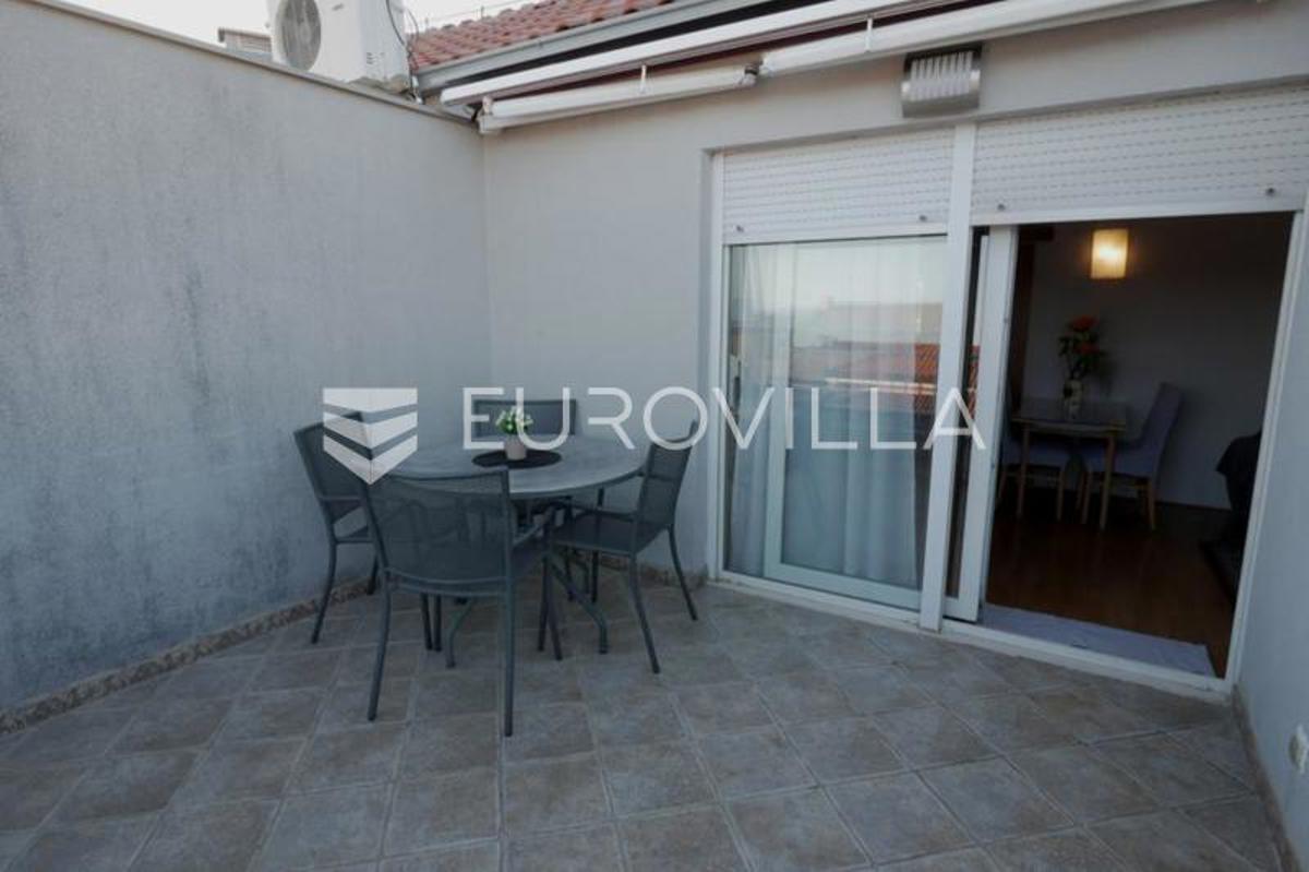 Flat For rent - SPLITSKO-DALMATINSKA SPLIT