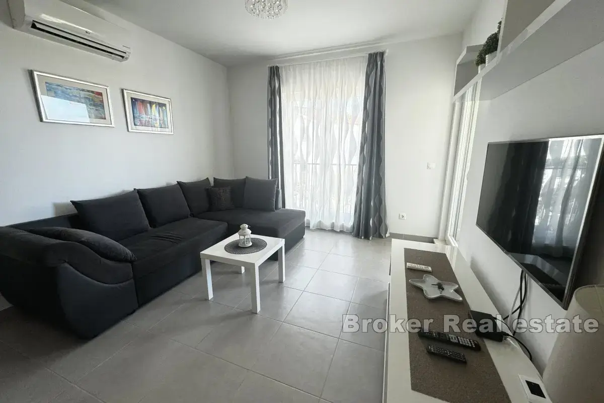 Apartma Na predaj - ŠIBENSKO-KNINSKA ROGOZNICA