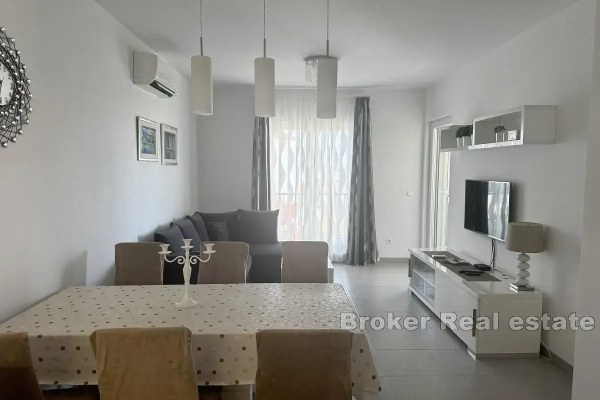 Apartma Na predaj - ŠIBENSKO-KNINSKA ROGOZNICA