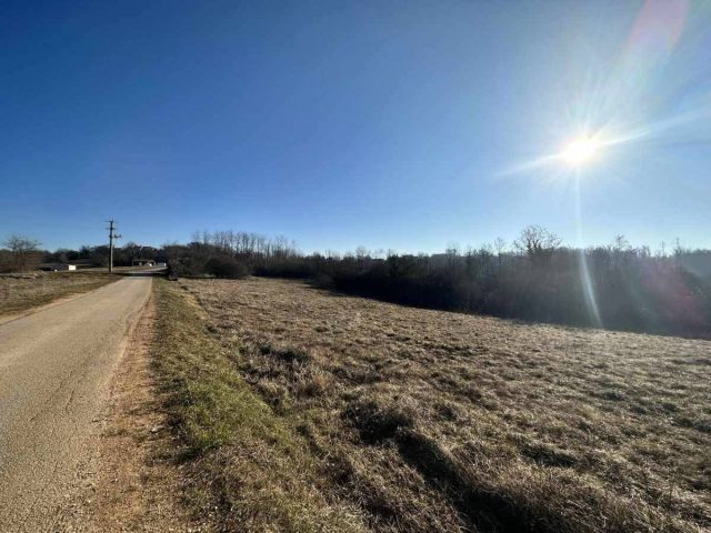 Terrain à vendre 3700 m² – Novaki Motovunski