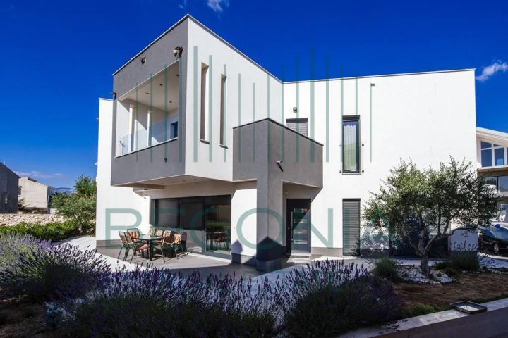 House for sale 316 m² – Košljun