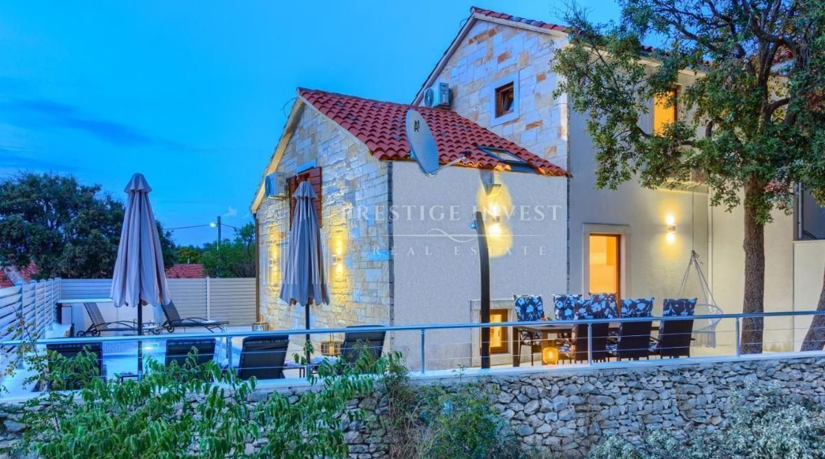 Casa In vendita - SPLITSKO-DALMATINSKA SPLIT