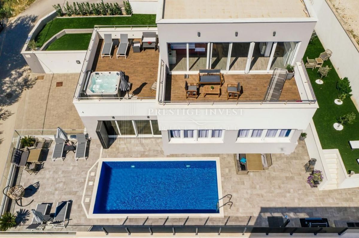 Maison À vendre - SPLITSKO-DALMATINSKA SPLIT