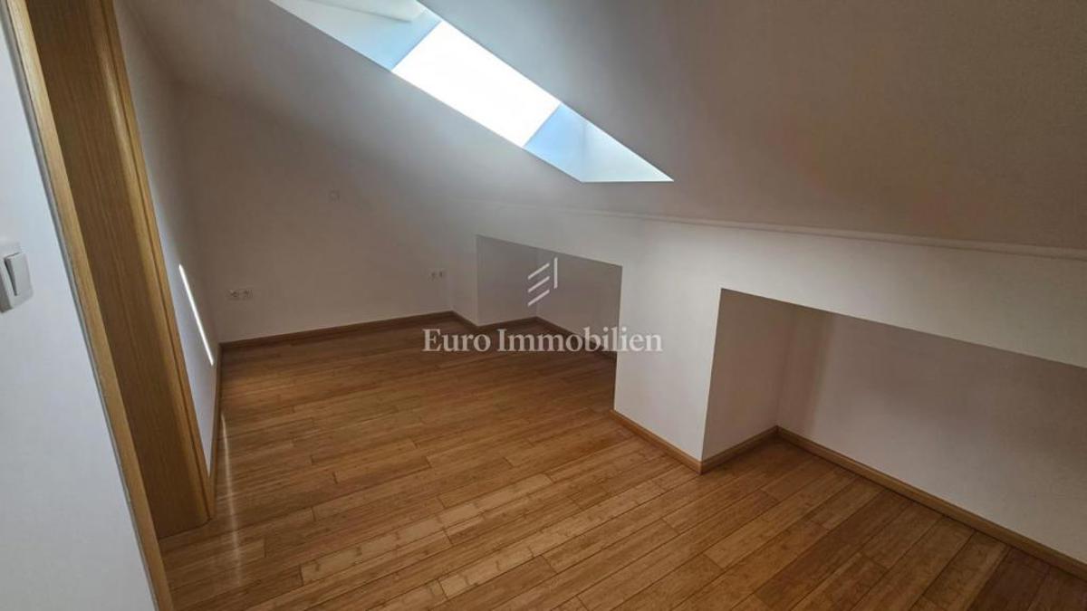 Appartement À vendre - PRIMORSKO-GORANSKA CRIKVENICA