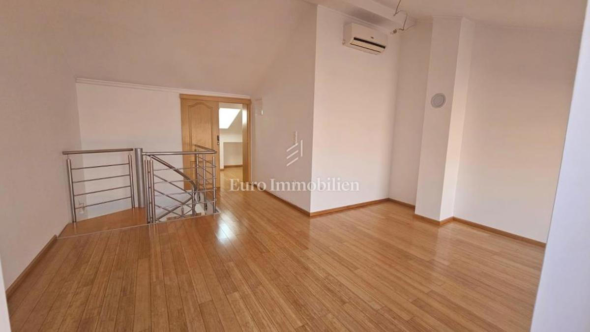 Appartement À vendre - PRIMORSKO-GORANSKA CRIKVENICA