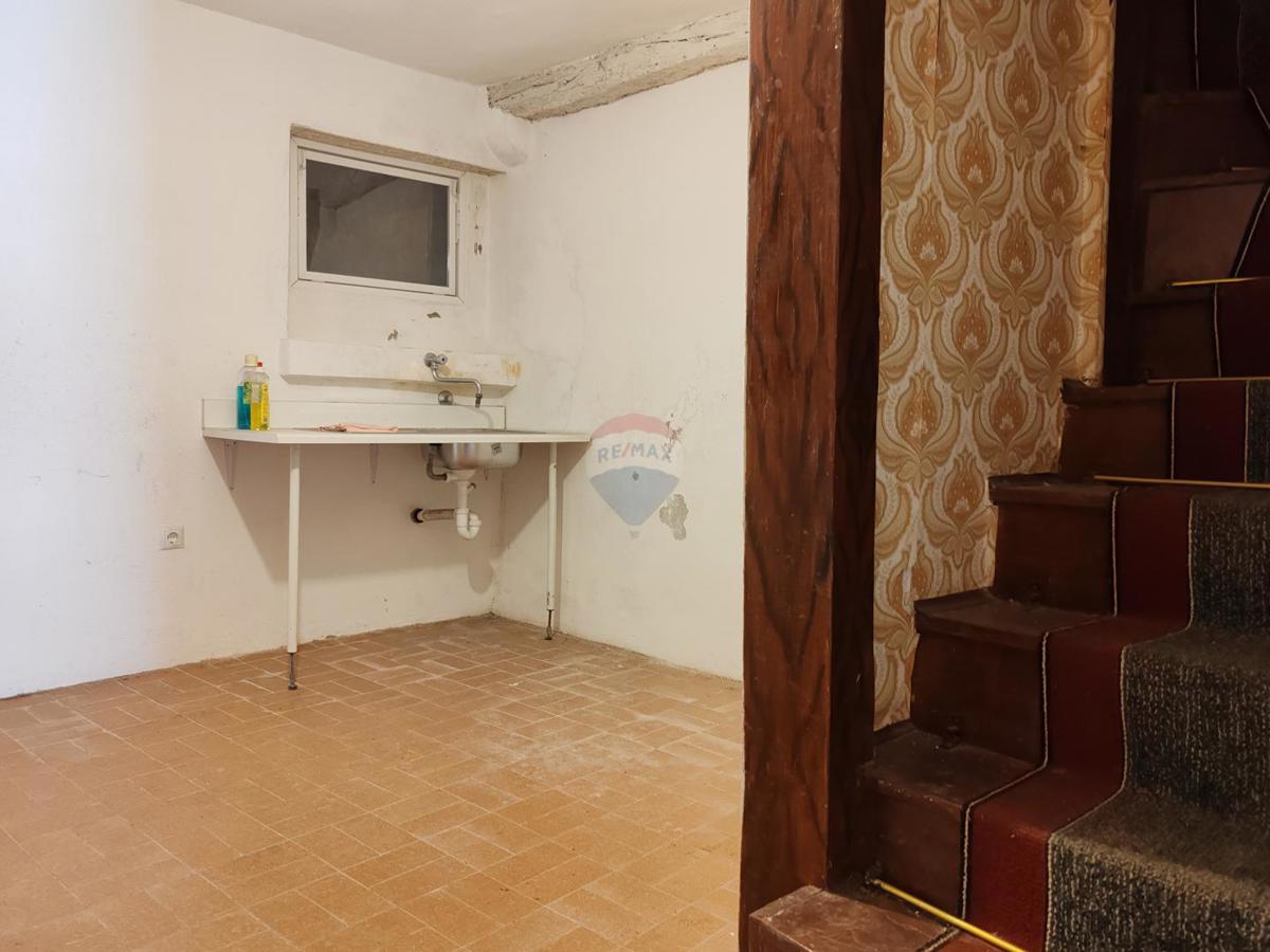 Kuća Na prodaju - PRIMORSKO-GORANSKA VINODOLSKA OPĆINA