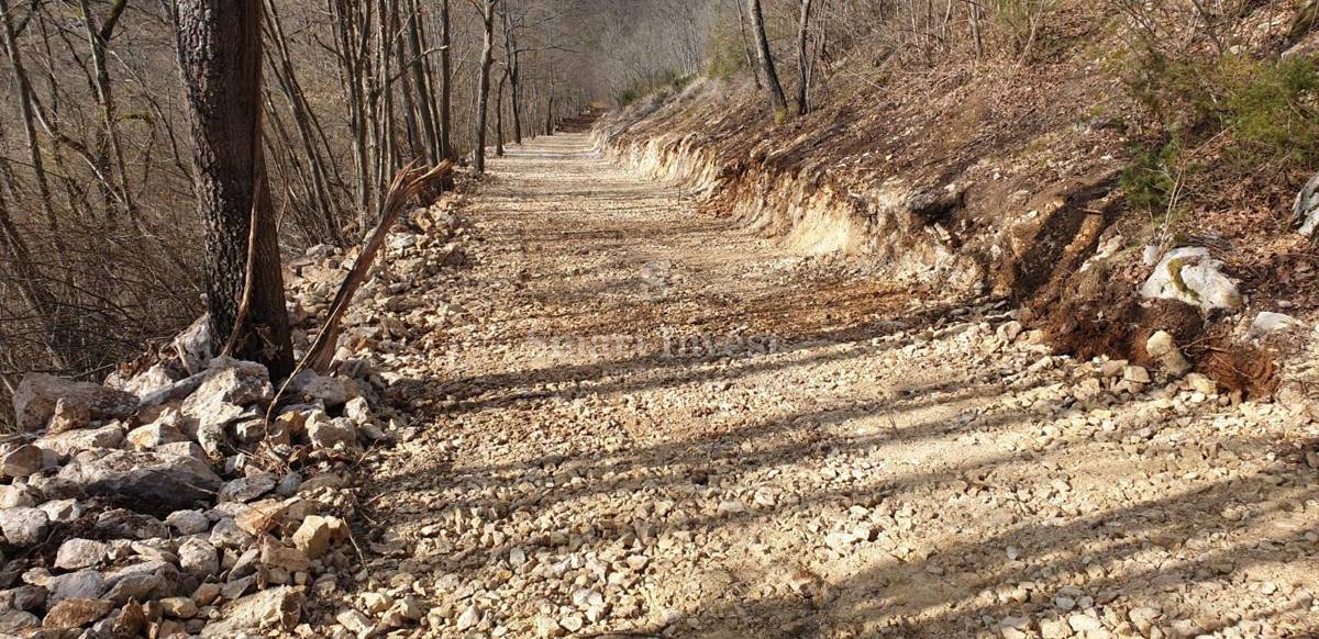 Terreno In vendita - KARLOVAČKA SLUNJ