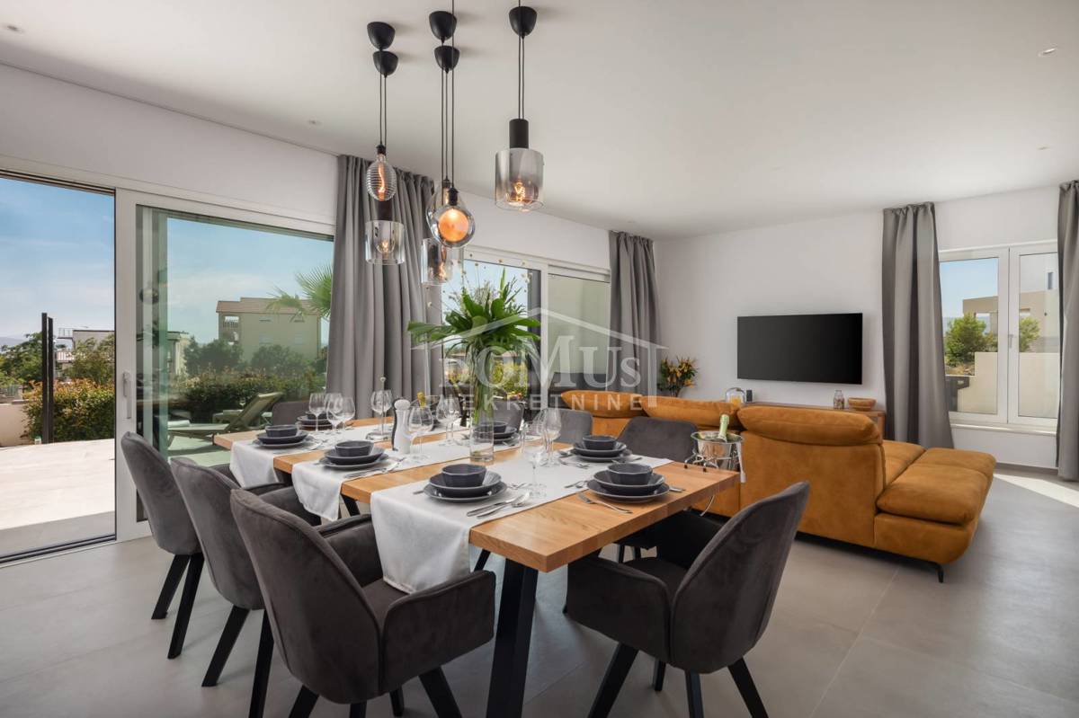 House For sale - ŠIBENSKO-KNINSKA VODICE