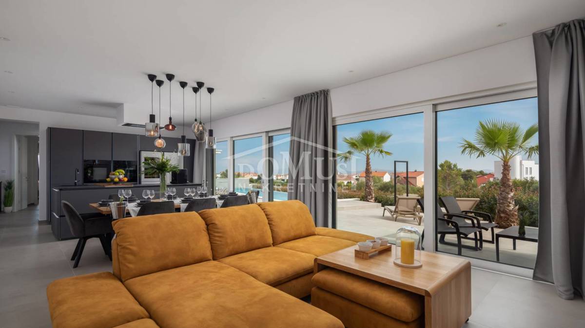 House For sale - ŠIBENSKO-KNINSKA VODICE