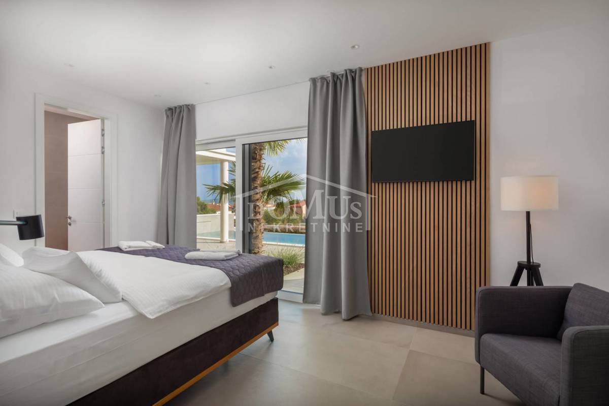 House For sale - ŠIBENSKO-KNINSKA VODICE