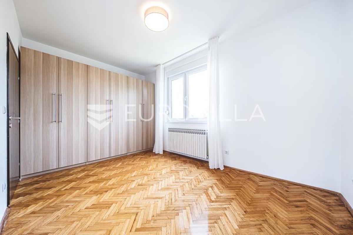 Appartement À louer - GRAD ZAGREB ZAGREB