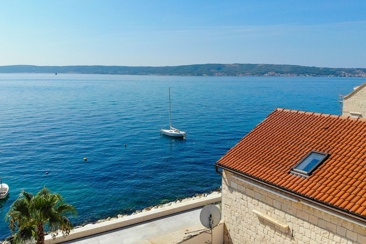 Kuća Na prodaju - SPLITSKO-DALMATINSKA KAŠTELA