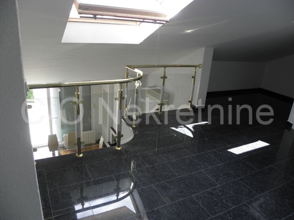 Apartma Na predaj - SPLITSKO-DALMATINSKA SPLIT