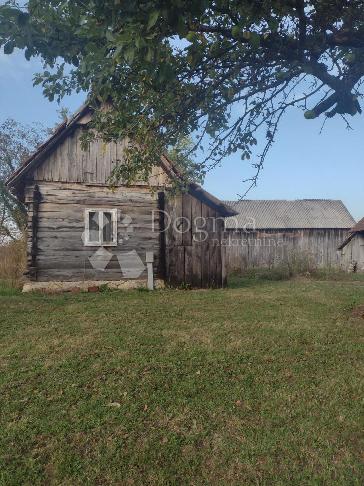 Maison À vendre - SISAČKO-MOSLAVAČKA GVOZD