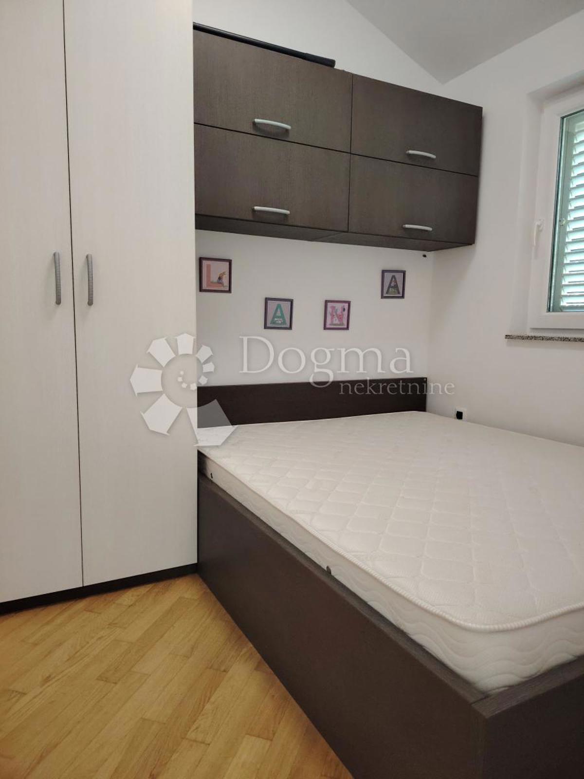 Apartmán Na predaj - PRIMORSKO-GORANSKA KRK