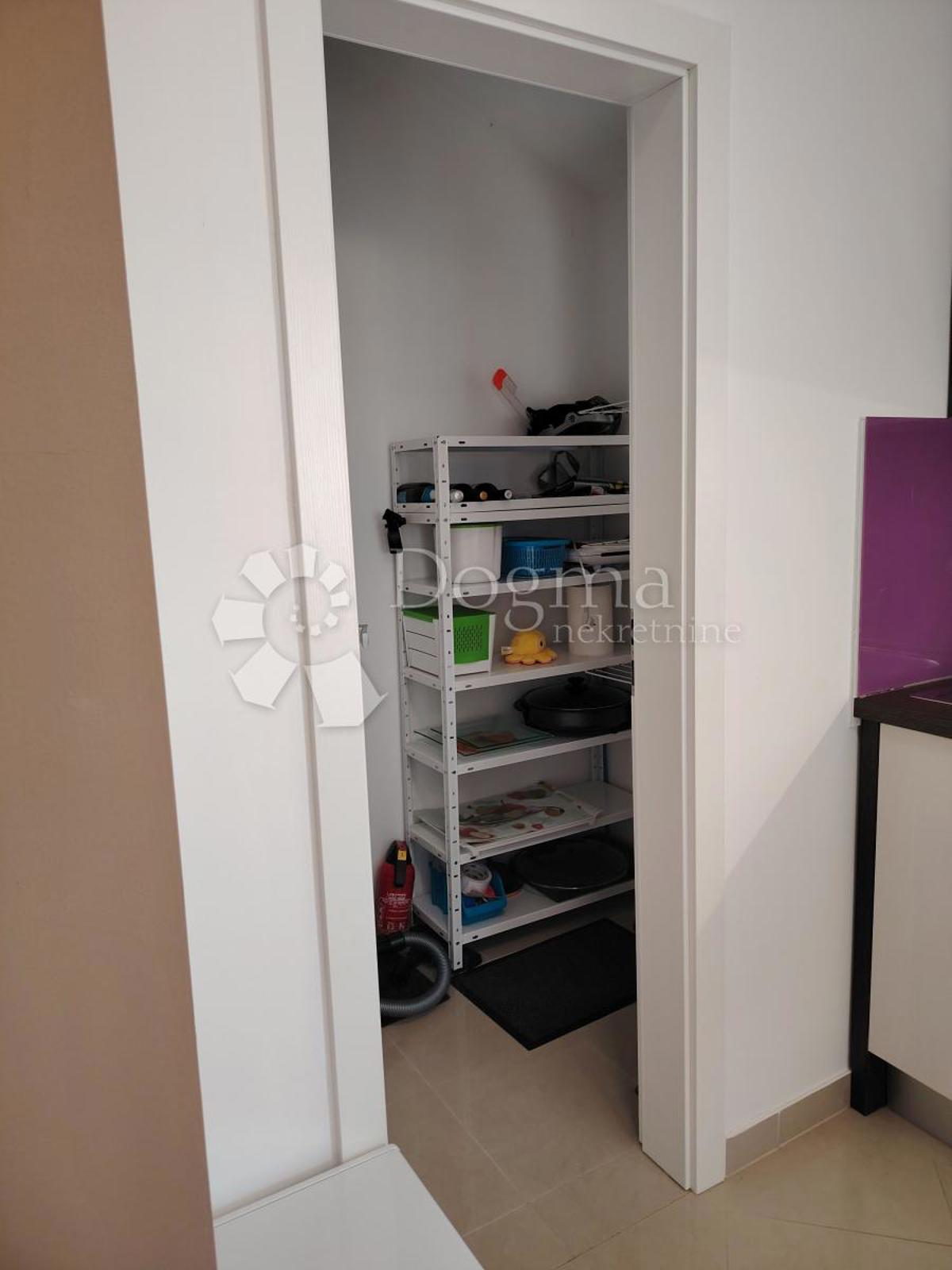 Apartmán Na predaj - PRIMORSKO-GORANSKA KRK