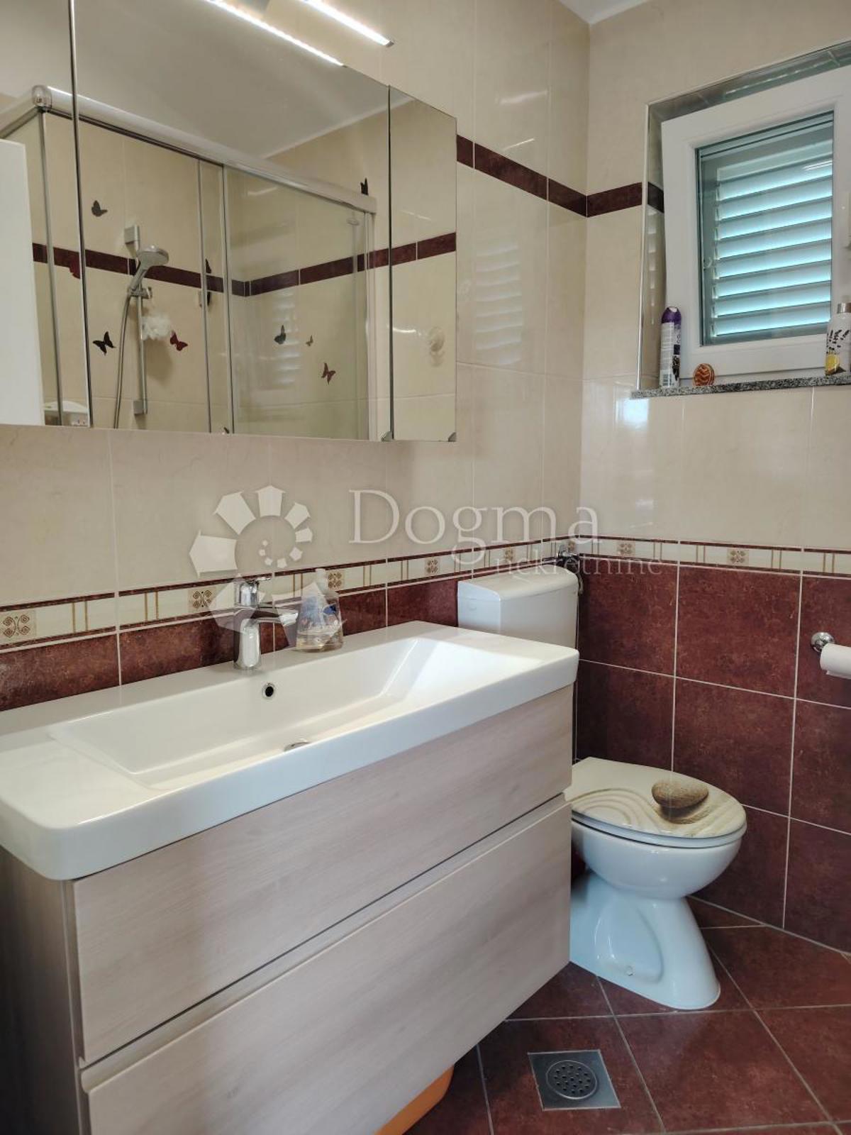 Apartmán Na predaj - PRIMORSKO-GORANSKA KRK