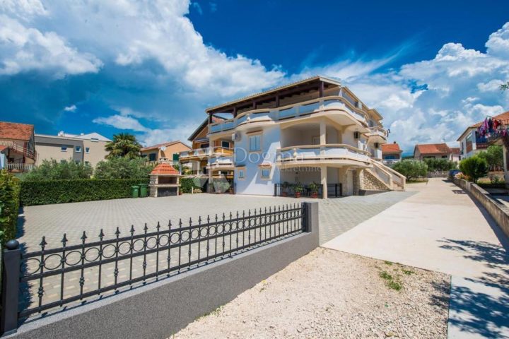 House for sale 400 m² – Bibinje