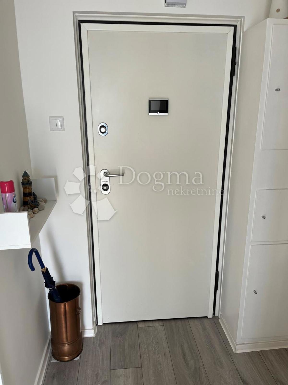 Apartma Za najem - PRIMORSKO-GORANSKA RIJEKA