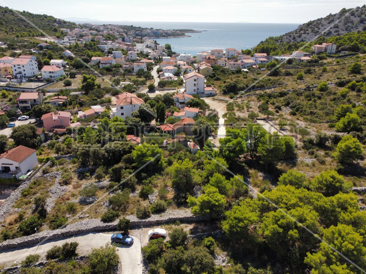 Terreno In vendita - ŠIBENSKO-KNINSKA ROGOZNICA