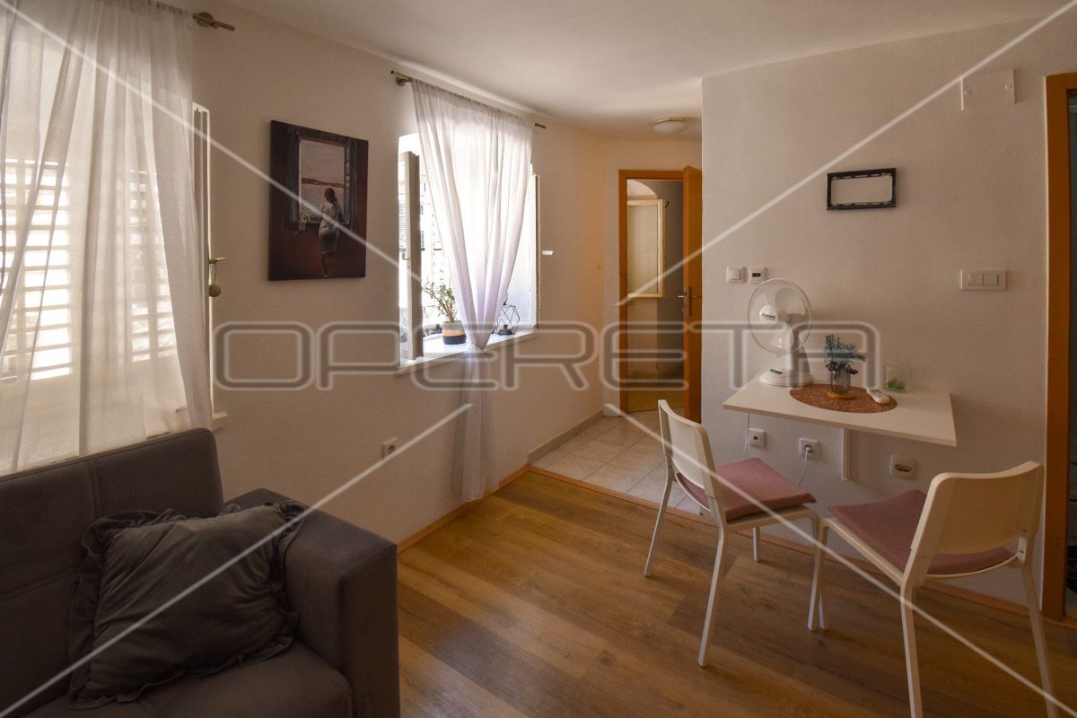 Maison À vendre - SPLITSKO-DALMATINSKA SPLIT