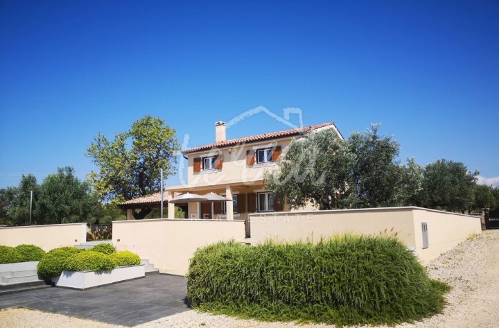 Kuća na prodaju 180 m² – Fažana
