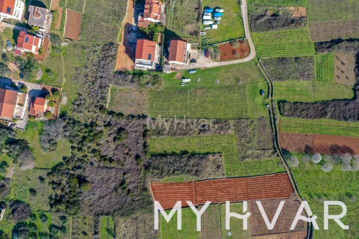 Działka na sprzedaż 2801 m² – Jelsa