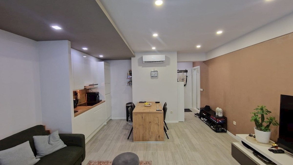 Appartement À vendre - SPLITSKO-DALMATINSKA MAKARSKA