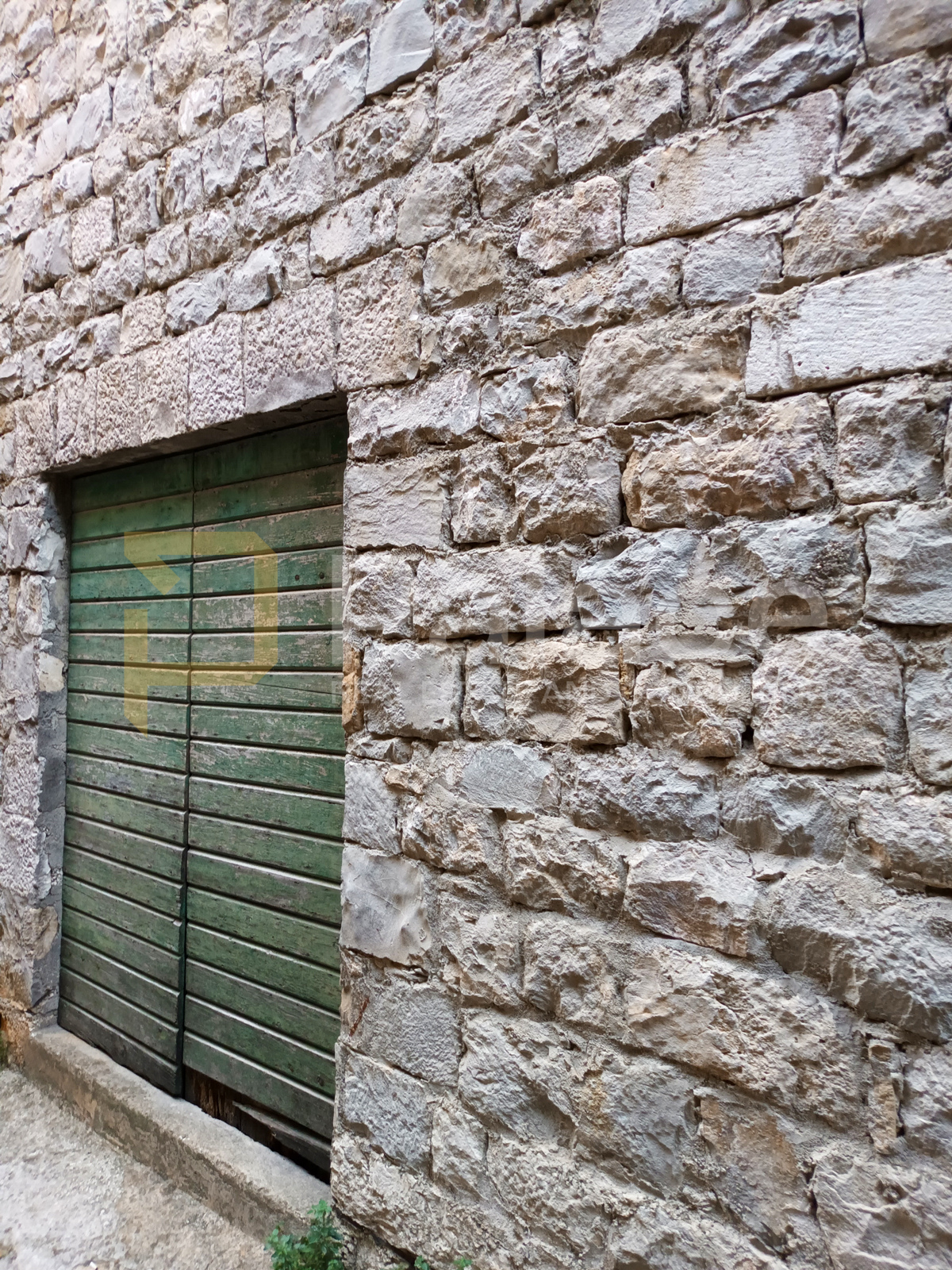 Kuća Na prodaju - SPLITSKO-DALMATINSKA KAŠTELA