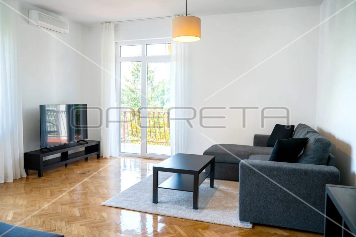 Appartement À louer MAKSIMIR