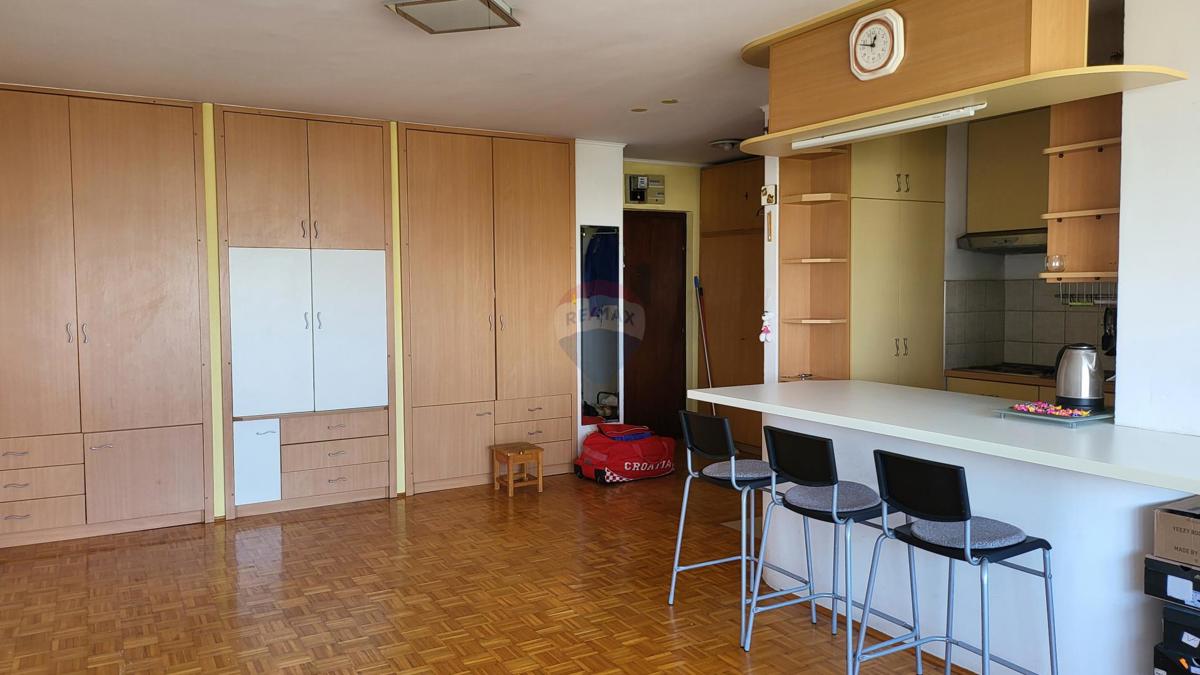 Apartma Na predaj - ZAGREBAČKA VELIKA GORICA