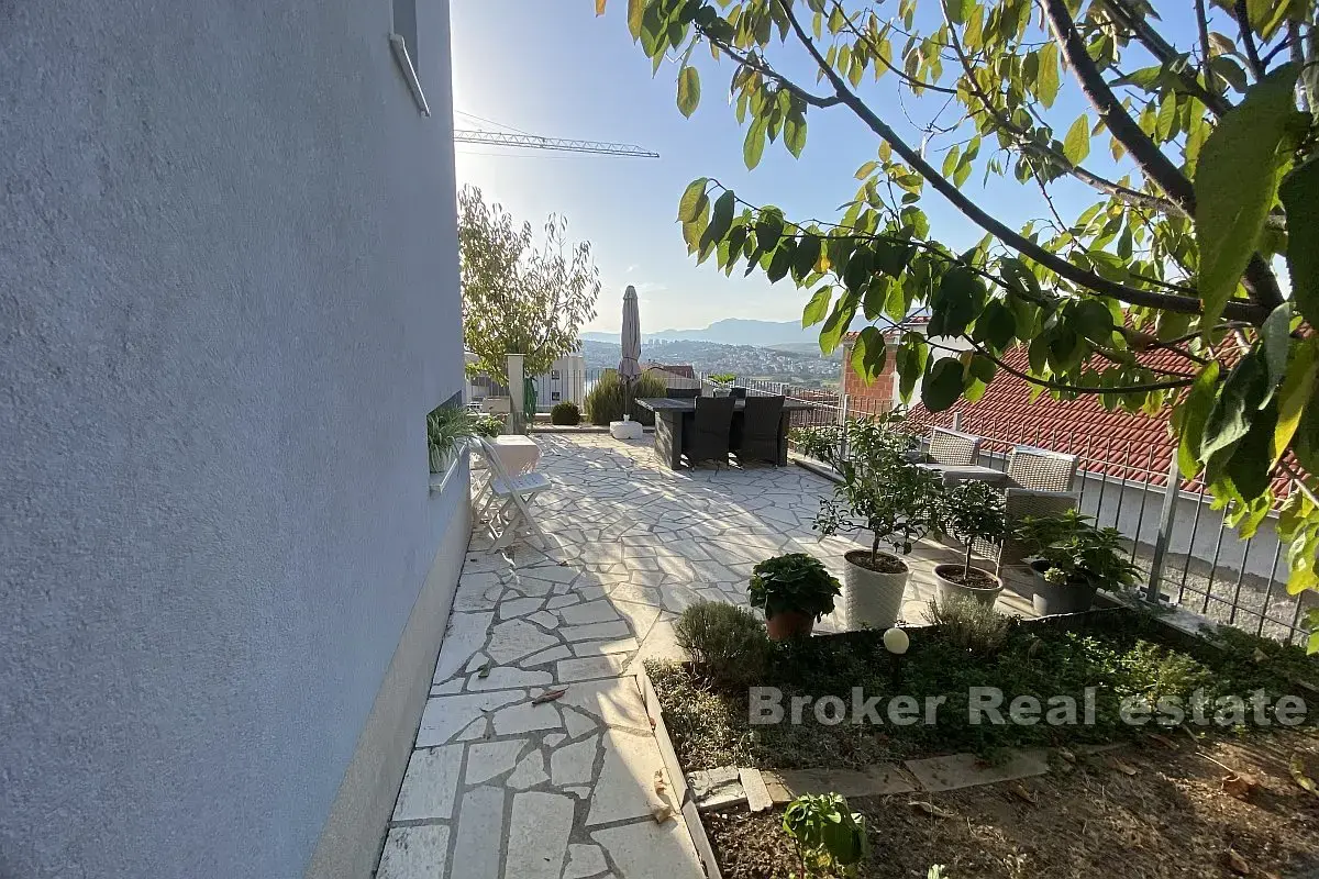 Maison À vendre - SPLITSKO-DALMATINSKA SPLIT