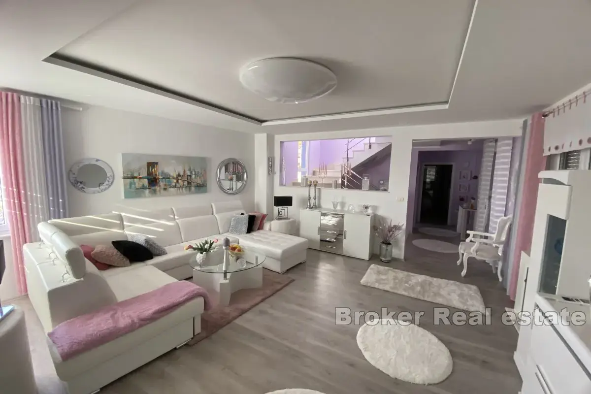 Maison À vendre - SPLITSKO-DALMATINSKA SPLIT