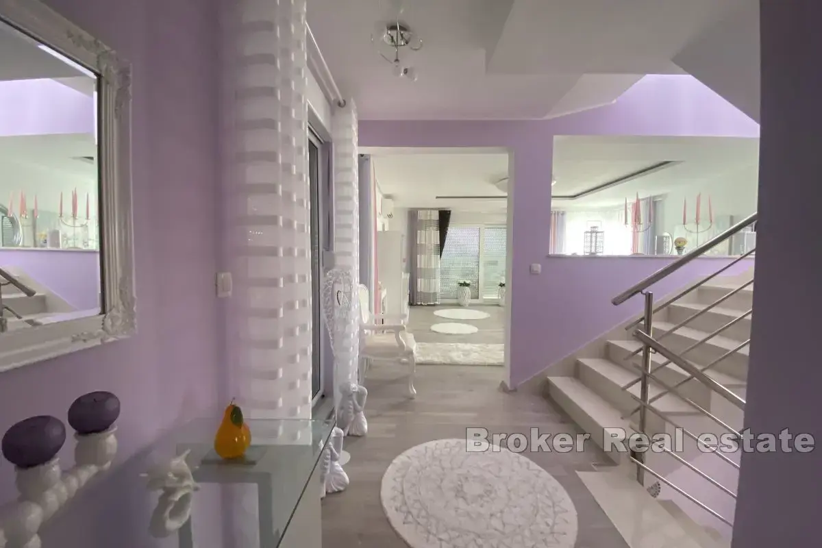 Maison À vendre - SPLITSKO-DALMATINSKA SPLIT