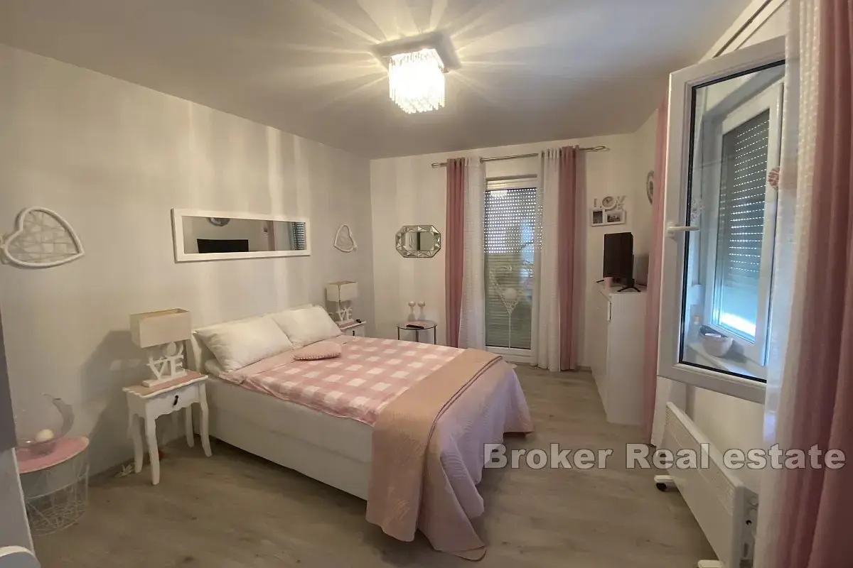 Maison À vendre - SPLITSKO-DALMATINSKA SPLIT