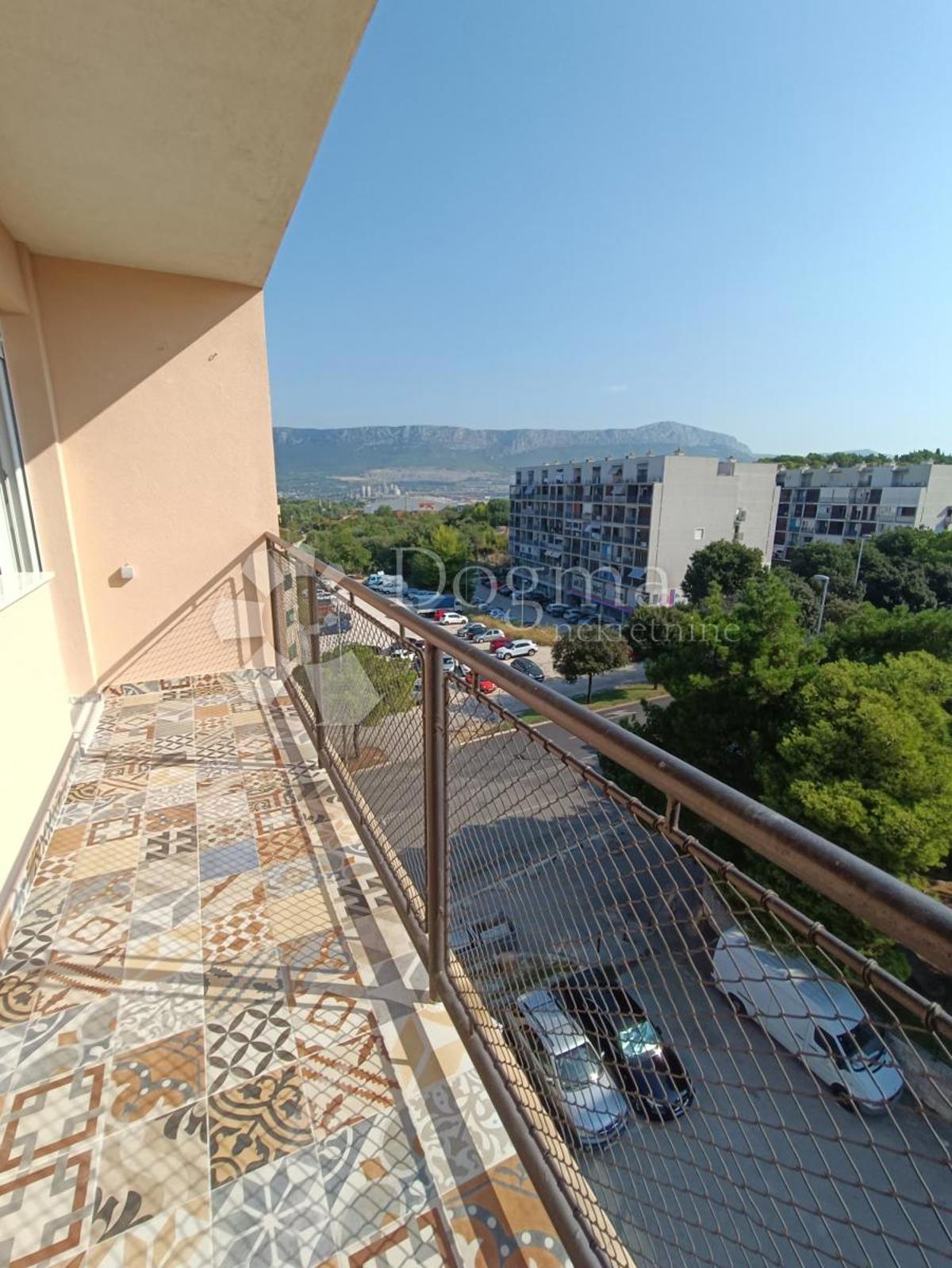 Apartment Zu verkaufen - SPLITSKO-DALMATINSKA SPLIT