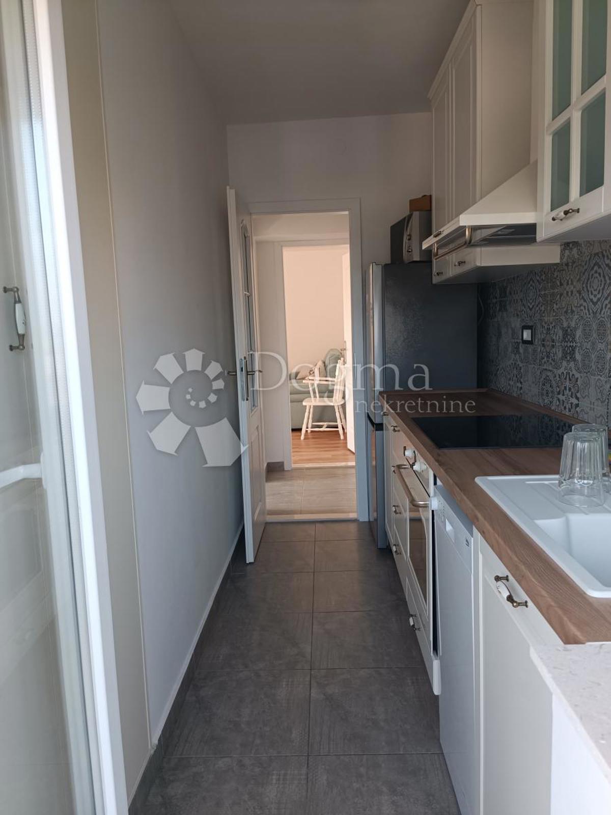 Apartment Zu verkaufen - SPLITSKO-DALMATINSKA SPLIT