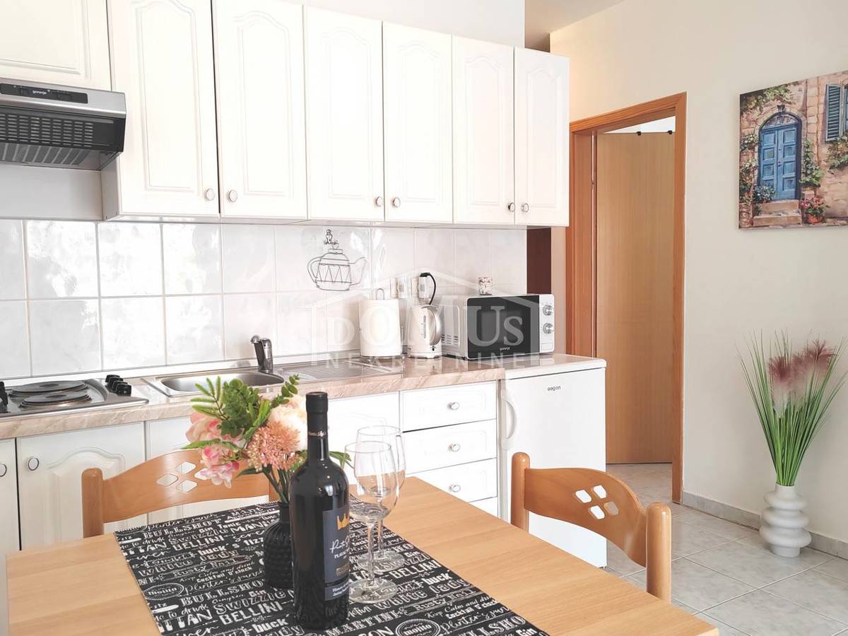 Apartment Zu vermieten - ŠIBENSKO-KNINSKA VODICE