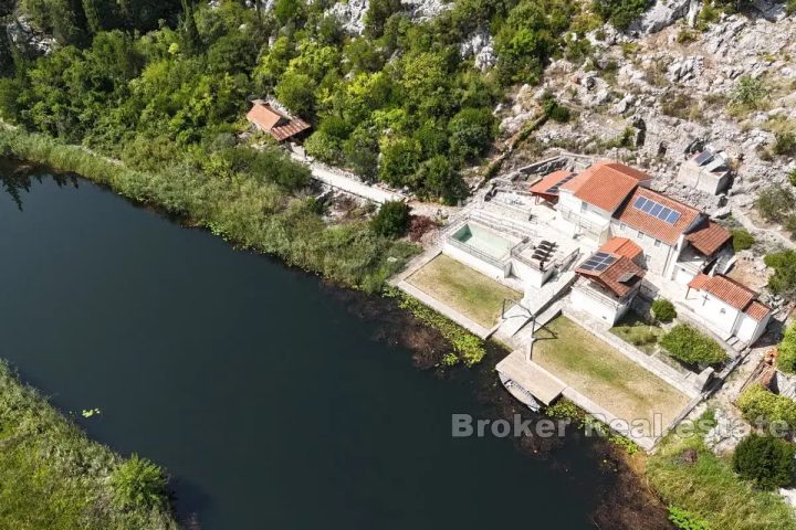 Maison à vendre 214 m² – Opuzen