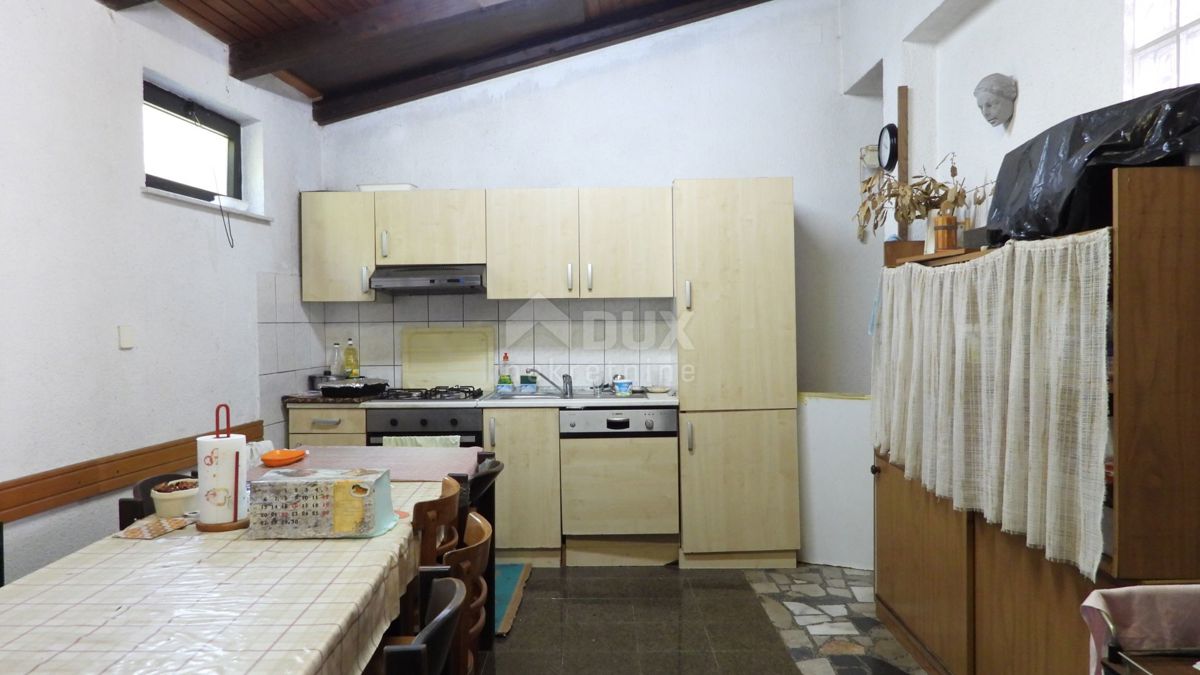 Kuća Na prodaju - PRIMORSKO-GORANSKA LOVRAN