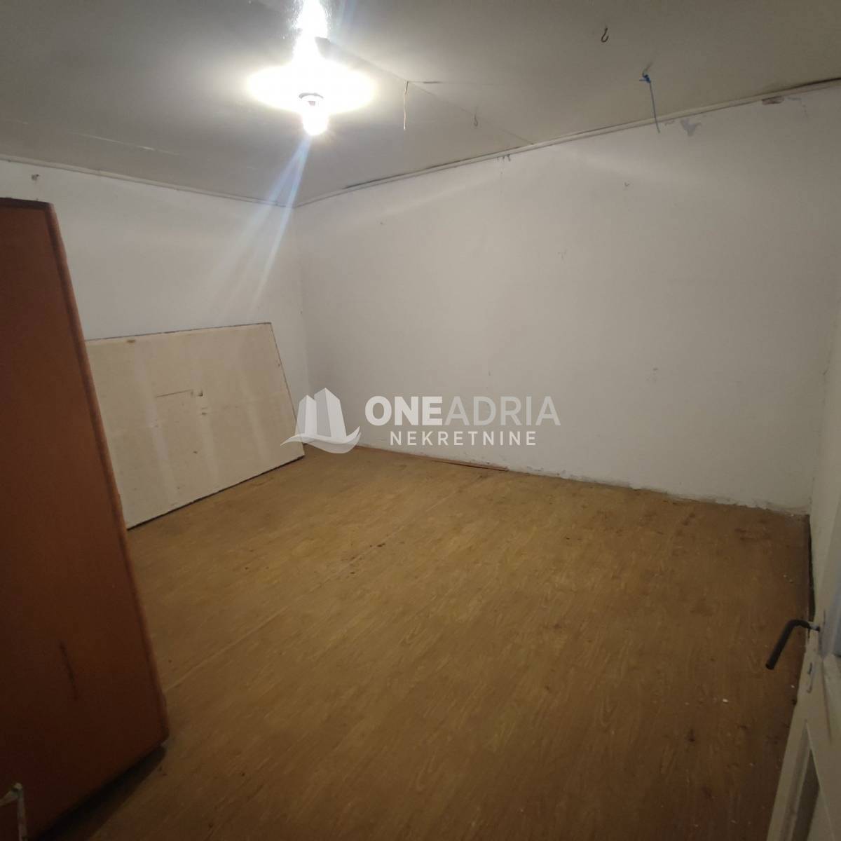 Dom Na predaj - PRIMORSKO-GORANSKA KRK