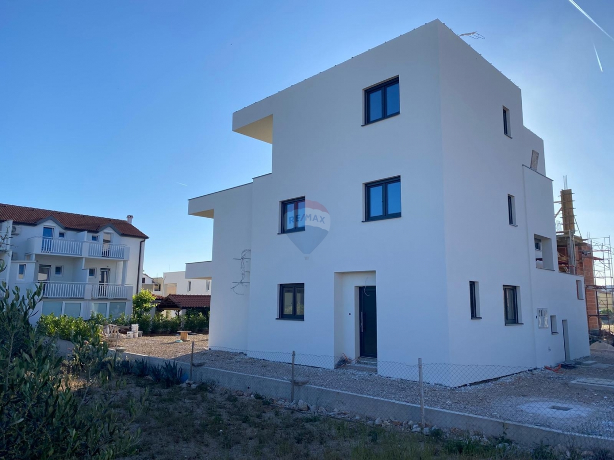 Appartement À vendre - ŠIBENSKO-KNINSKA VODICE