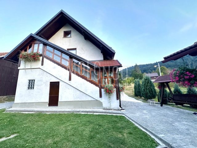 Haus Zu verkaufen - Primorsko-goranska Ravna Gora - foto 2/14